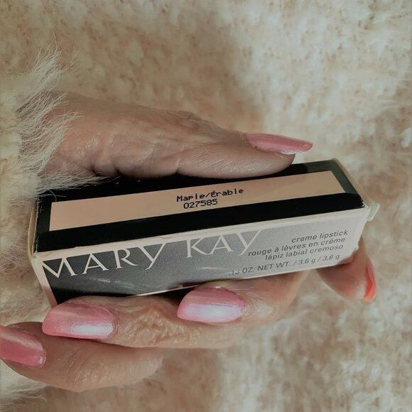 *♪ MaryKay Maple Lipstick brand new *♪ - Picture 1 of 3